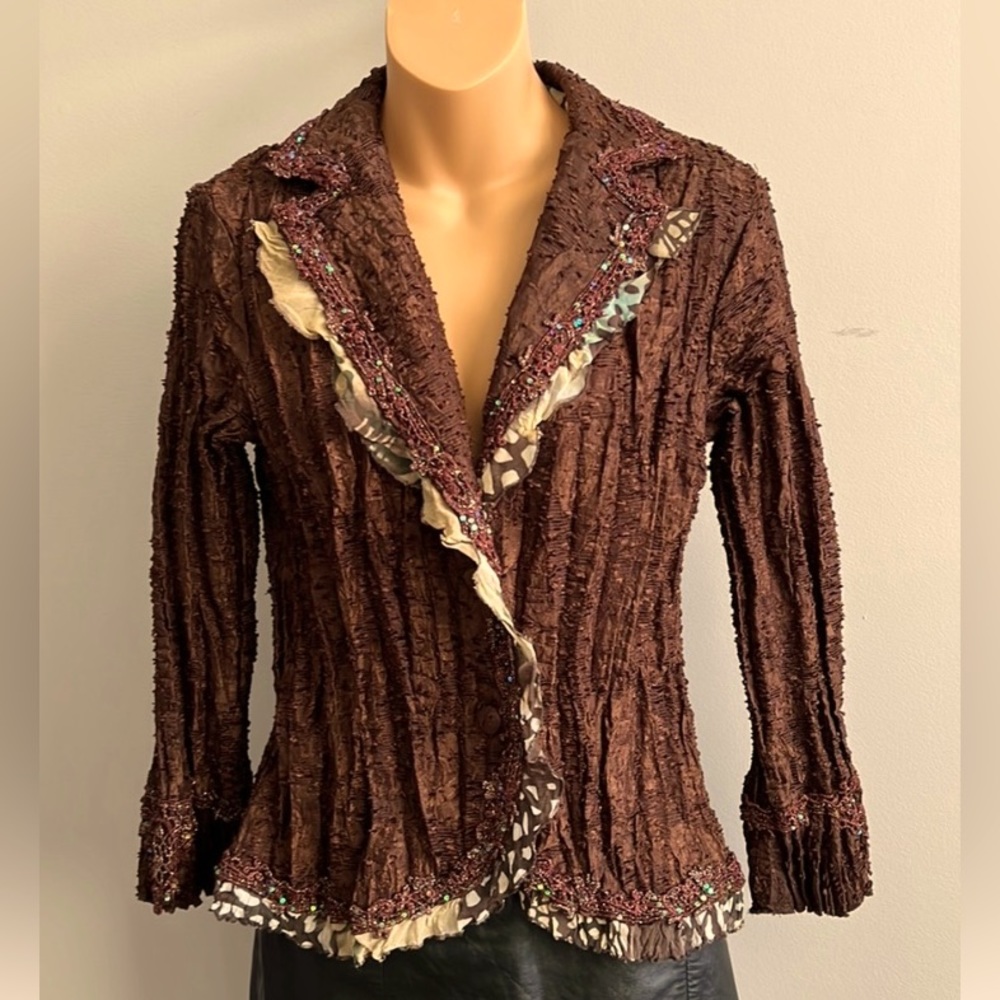 Gorgeous designer Alberto Makali brown jacket L, very flattering